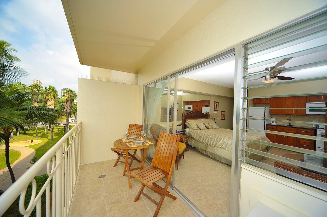 Waikiki Shore Beachfront Honolulu Luaran gambar