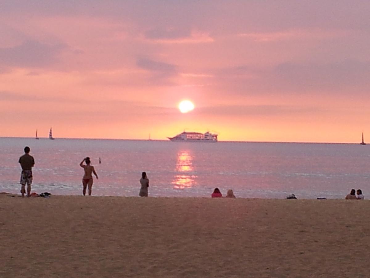 Waikiki Shore Beachfront Honolulu Luaran gambar